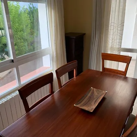 Agradable Adosado 3 Plantas Casa de Férias